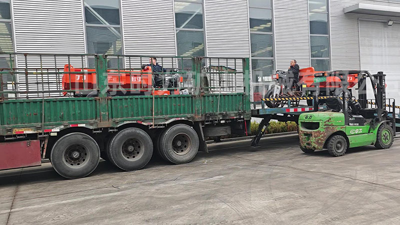 4臺電動三輪自卸車發(fā)往山西